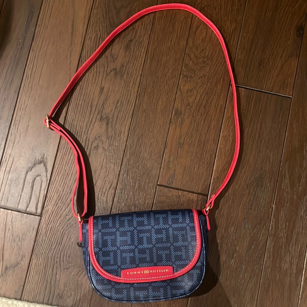 Mini Tommy Hilfiger purse